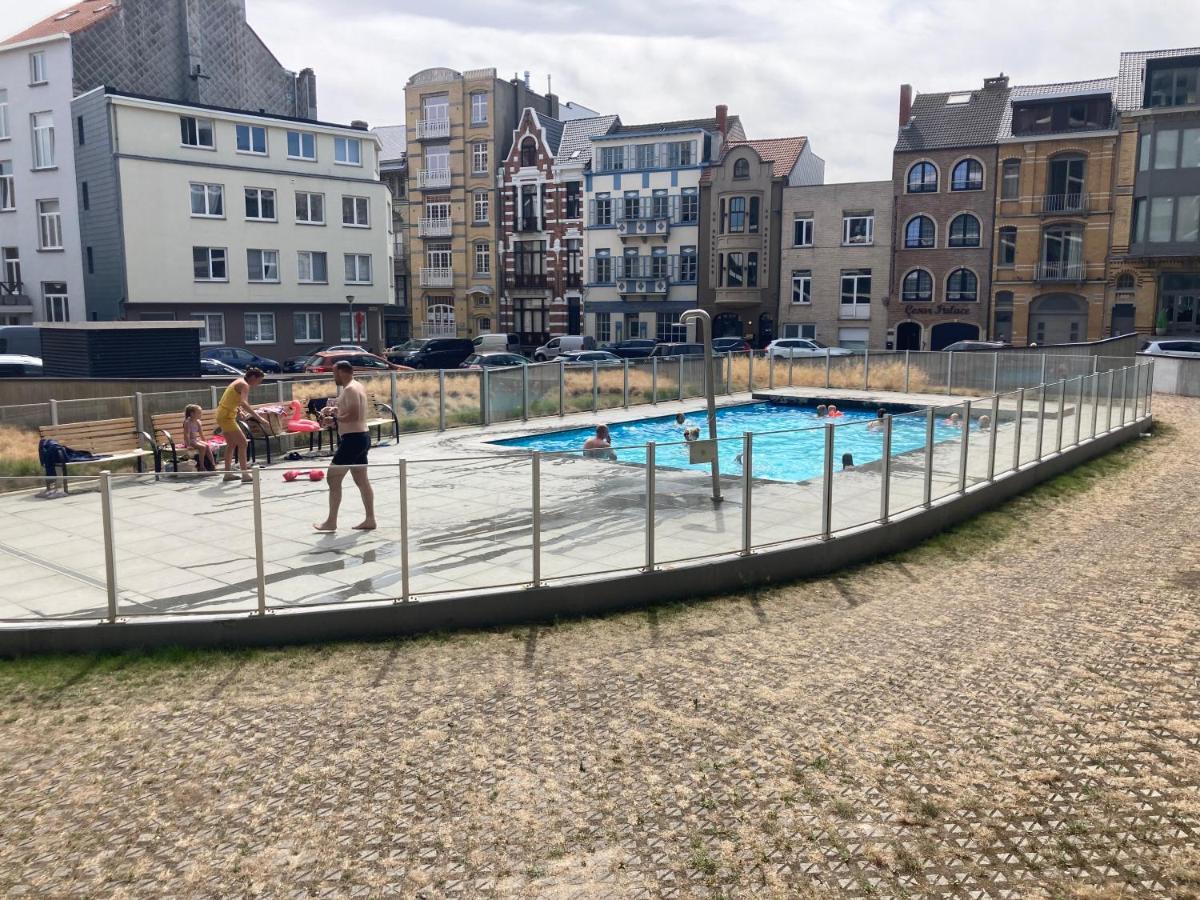 Oostende Luxury Seaview Studio - Large Terrace- Swimming Pool - Parking Eksteriør bilde